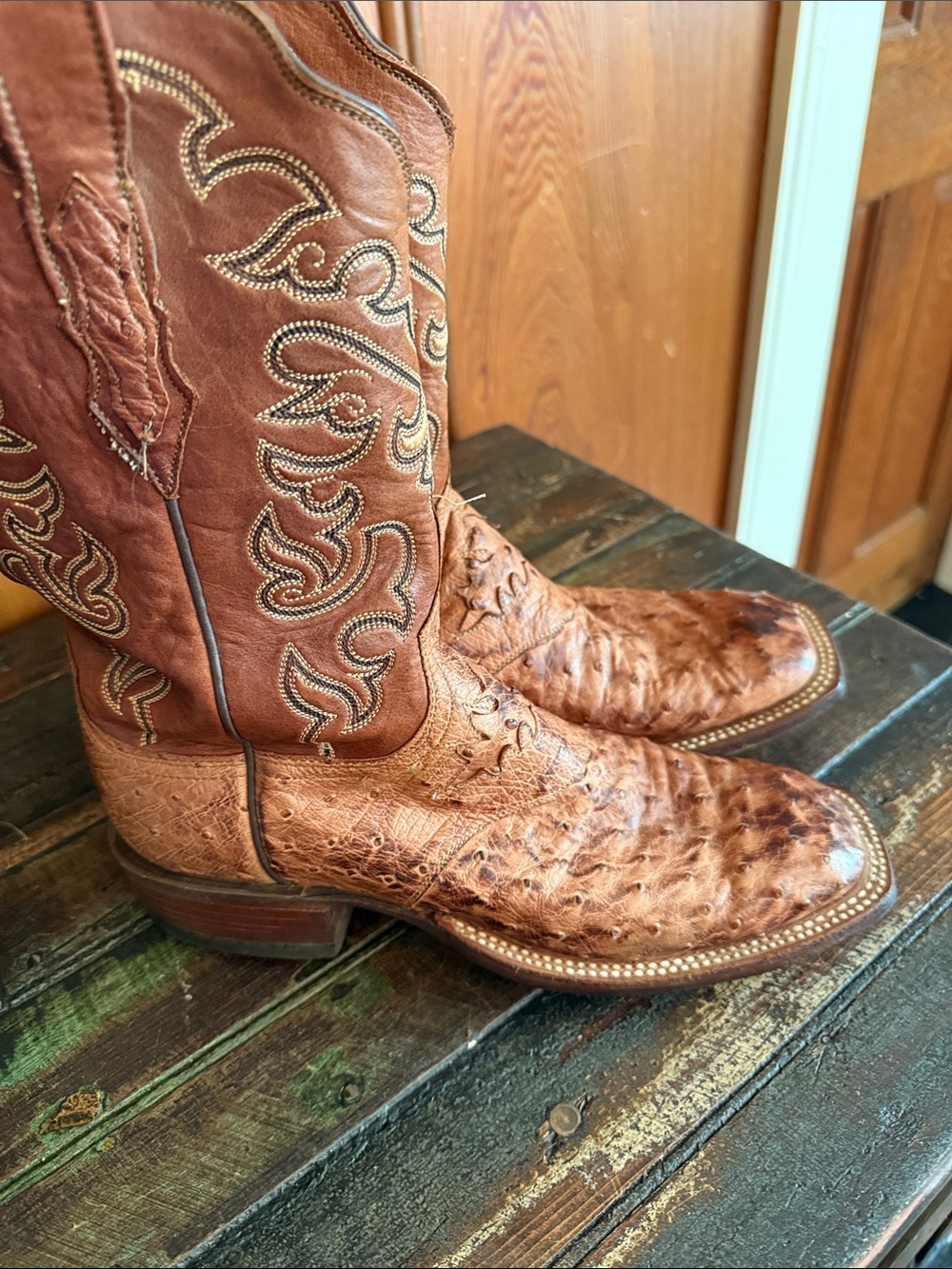 Lucchese Womens Full Quill Ostrich Boots -  Exotic  Square Toe